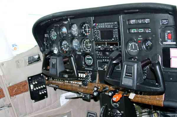 skylane_panel_20100925.jpg